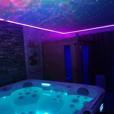 Aux Charmes De La Vallee Apartamento *