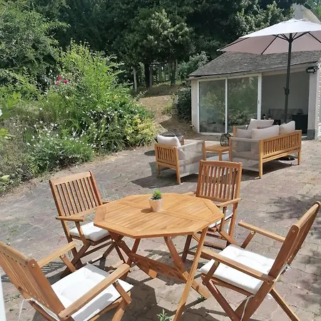 Aux Charmes De La Vallee